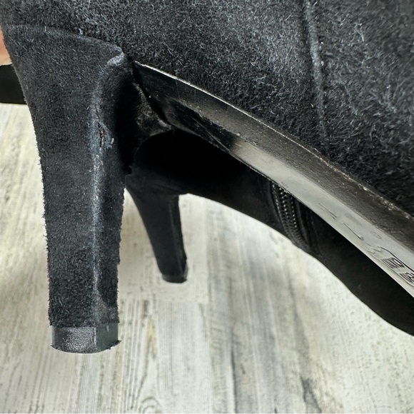 Boutique Black Suede High Heel Knee-High Boots with Ruched Detailing #901 - Picture 11 of 13